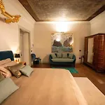 Palazzo Diomede Carafa Santangelo Luxury Rooms