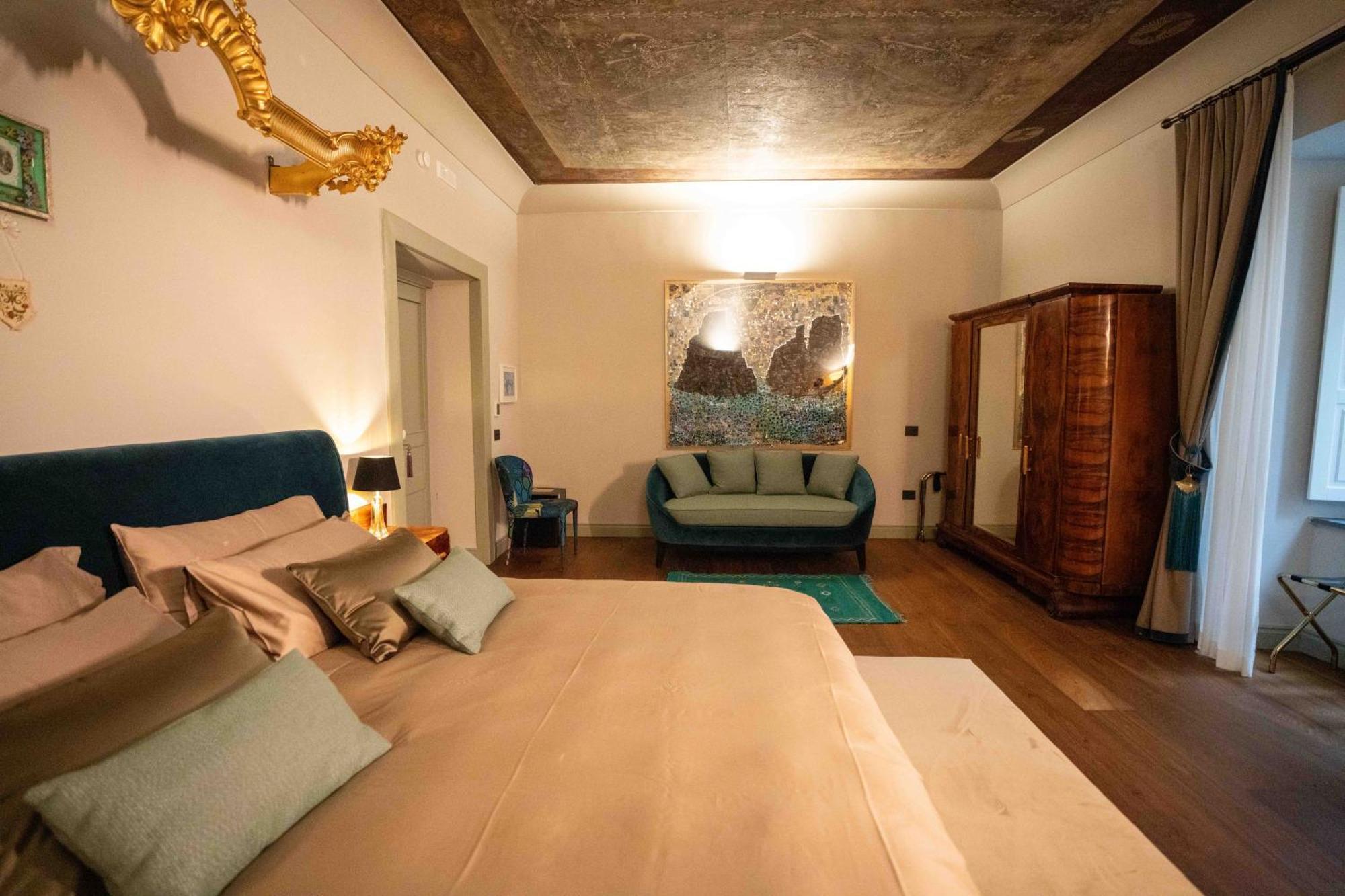 Guest house Palazzo Diomede Carafa Santangelo Luxury Naples